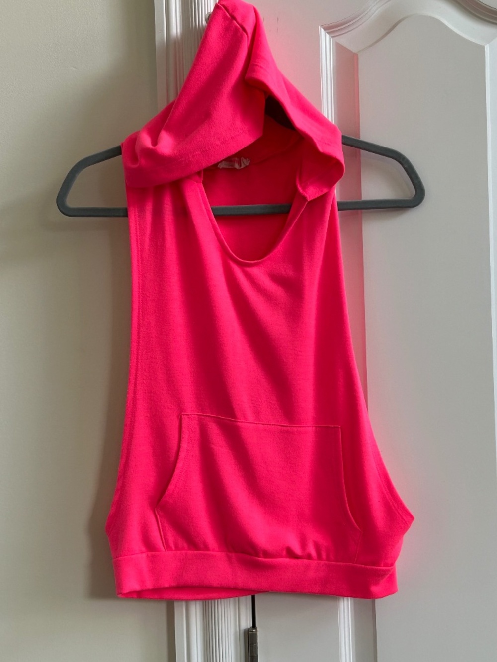 Cardio Couture Small large arm hole hooded shirt